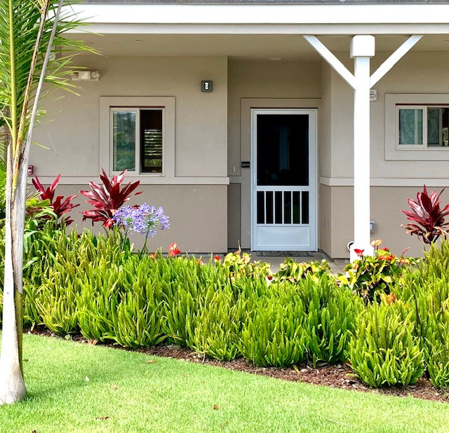 A-500 Westmore Screen Door Maui Installation